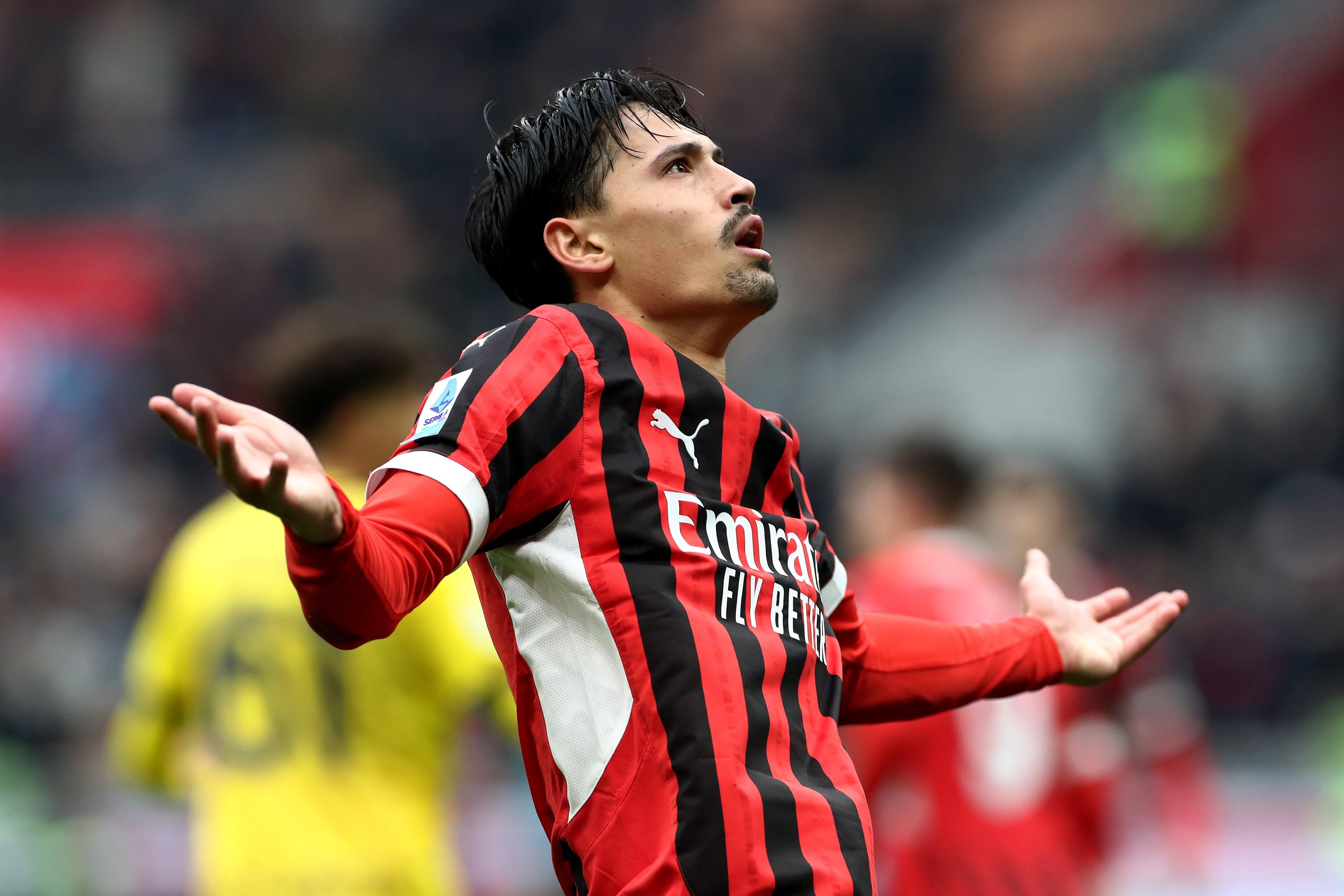 世俱杯直播-AC米兰中场大将回归训练,助力球队重回巅峰