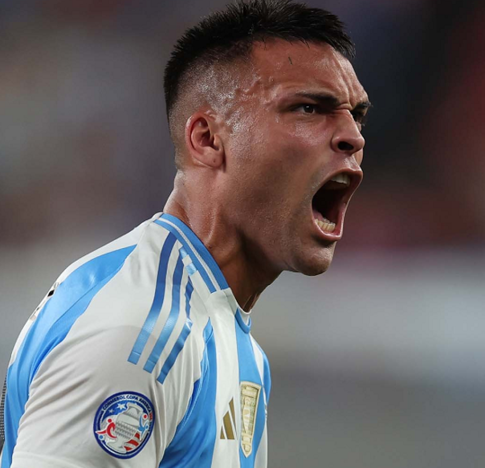 阿根廷队成功晋级,前途一片光明 阿根廷队成功晋级,前途一片光明