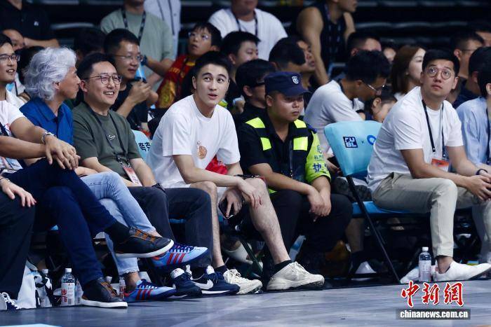 世俱杯冠军-亚洲球员努力训练,准备迎接挑战