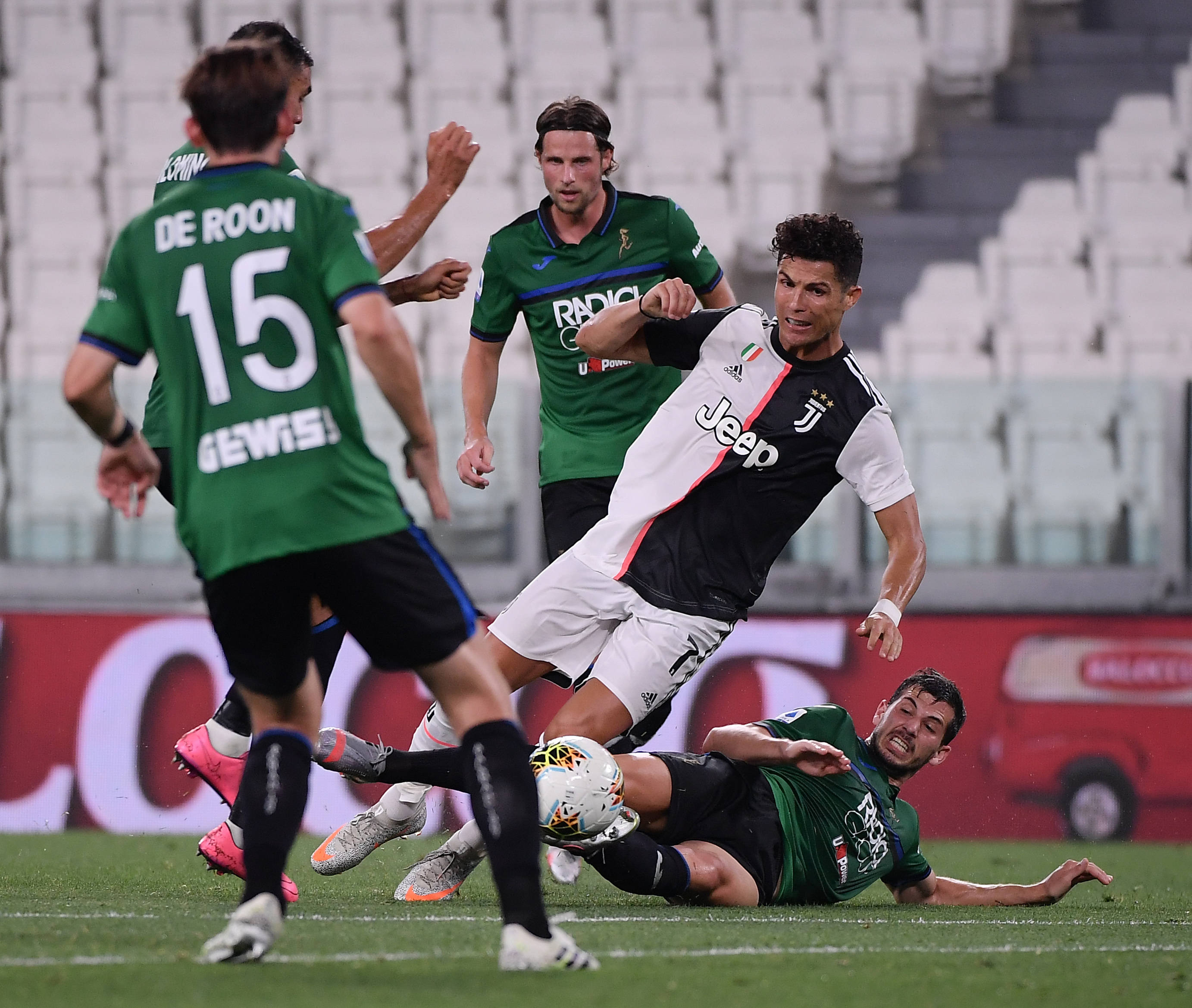尤文图斯2-1惨败:亚特兰大实力无敌的简单介绍 尤文图斯2-1惨败:亚特兰大实力无敌的简单介绍