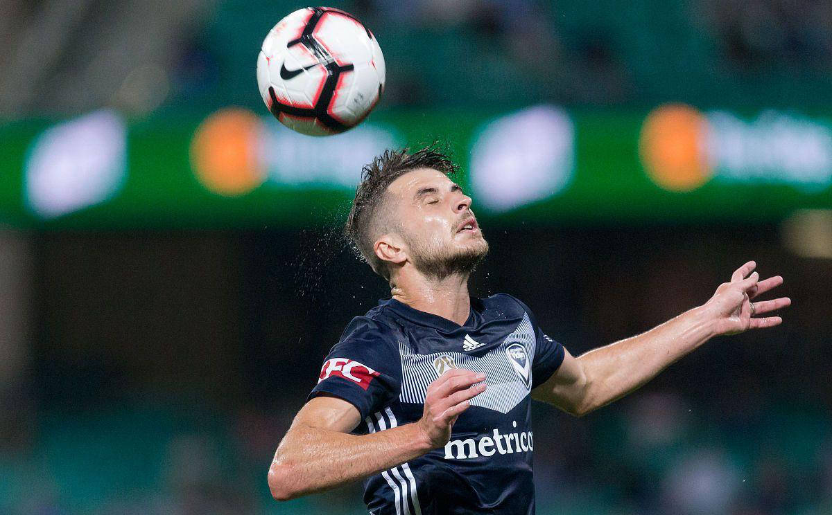 异军突起球队迈向胜利,实现逆袭 异军突起球队迈向胜利,实现逆袭