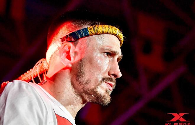 DFM翻盘SHR,Ming团战一打五顶尖较量四强赛,让粉丝疯狂欢呼 DFM翻盘SHR,Ming团战一打五顶尖较量四强赛,让粉丝疯狂欢呼