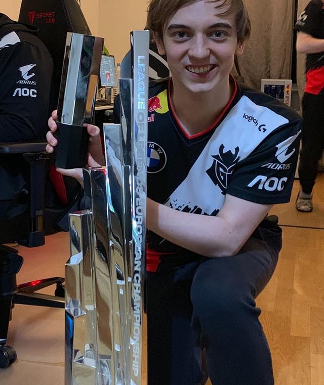 KT轻取TSM,Inspired极限生还后反打顶尖较量成都决赛之夜,成为赛场最大亮点的简单介绍 KT轻取TSM,Inspired极限生还后反打顶尖较量成都决赛之夜,成为赛场最大亮点的简单介绍