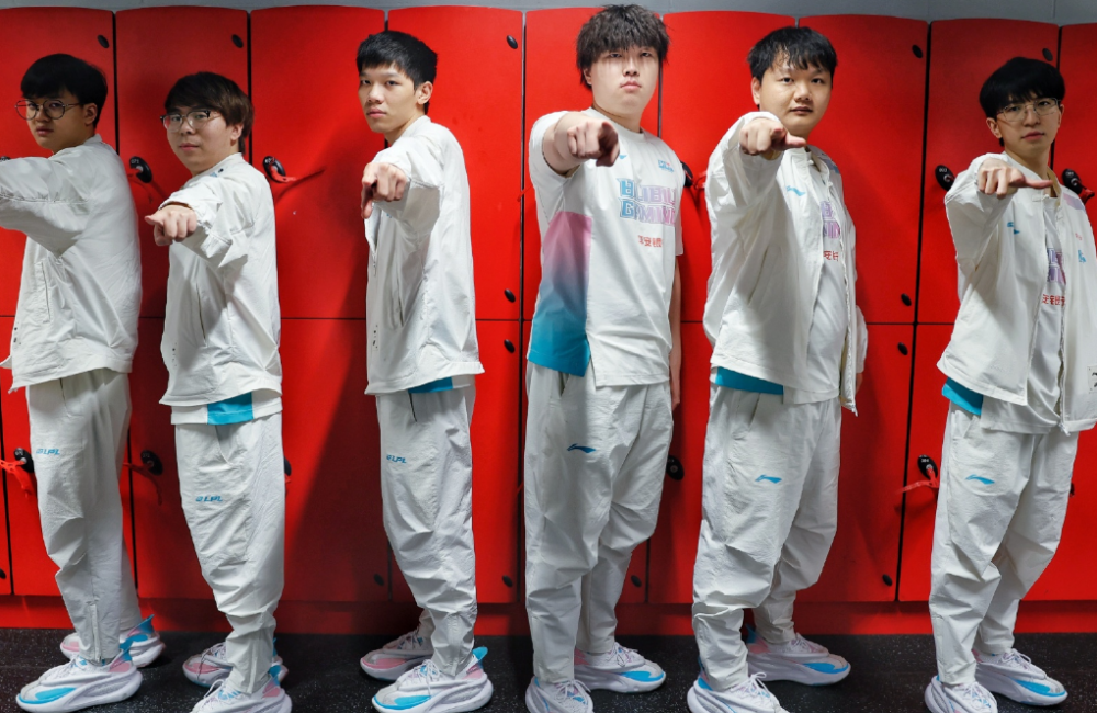 世俱杯赛程-包含BLG险胜TL,Clid团战一打五激烈交锋四强赛,引爆全场热议的词条