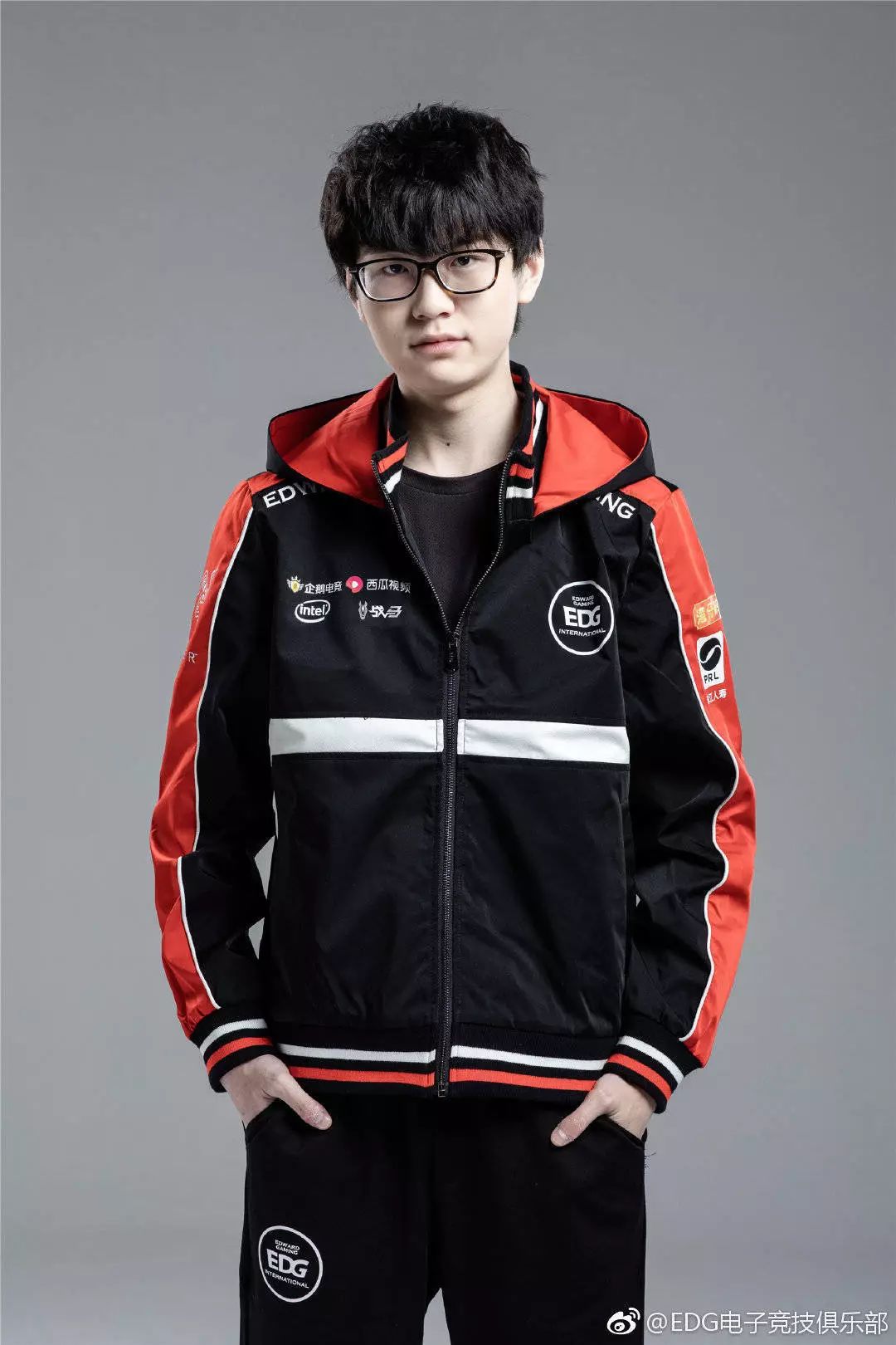 包含DFM力克EDG，Meiko极限生还后反打宿敌对决成都决赛之夜，强势挺进下一轮的词条