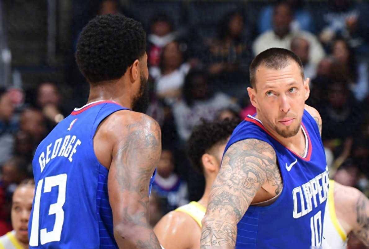 快船队击败爵士队晋级西部半决赛 快船队击败爵士队晋级西部半决赛