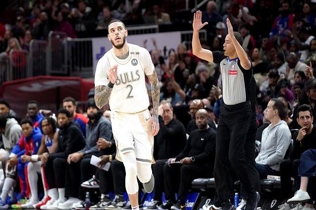 步行者客场负于老鹰，遭遇连败