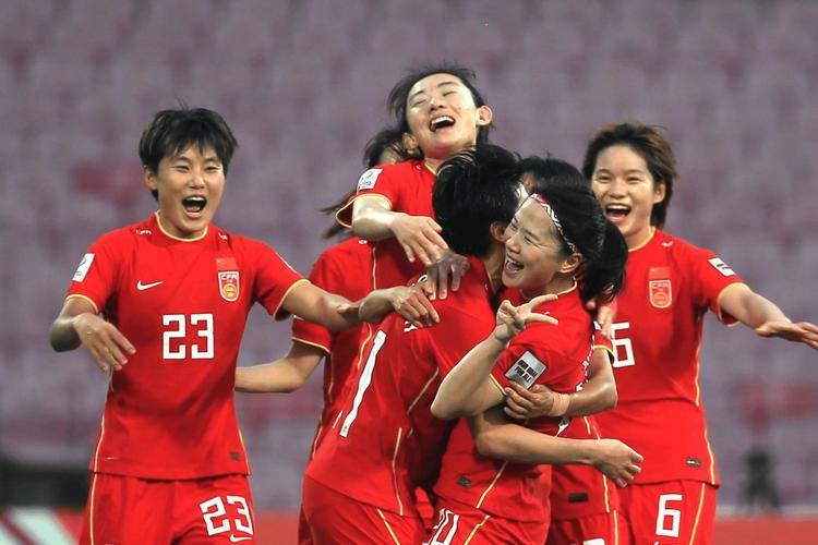 世俱杯参赛资格-国内女足比赛中场面比分悬殊乐在其中