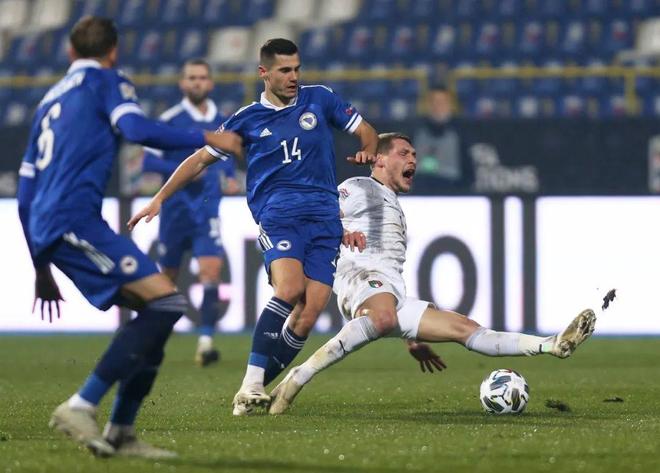 世俱杯2025-波黑球队惨败出局，球迷揪心舍不得