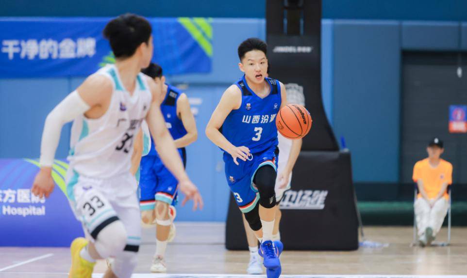 广东男篮遭遇山东逆转，一场惨败