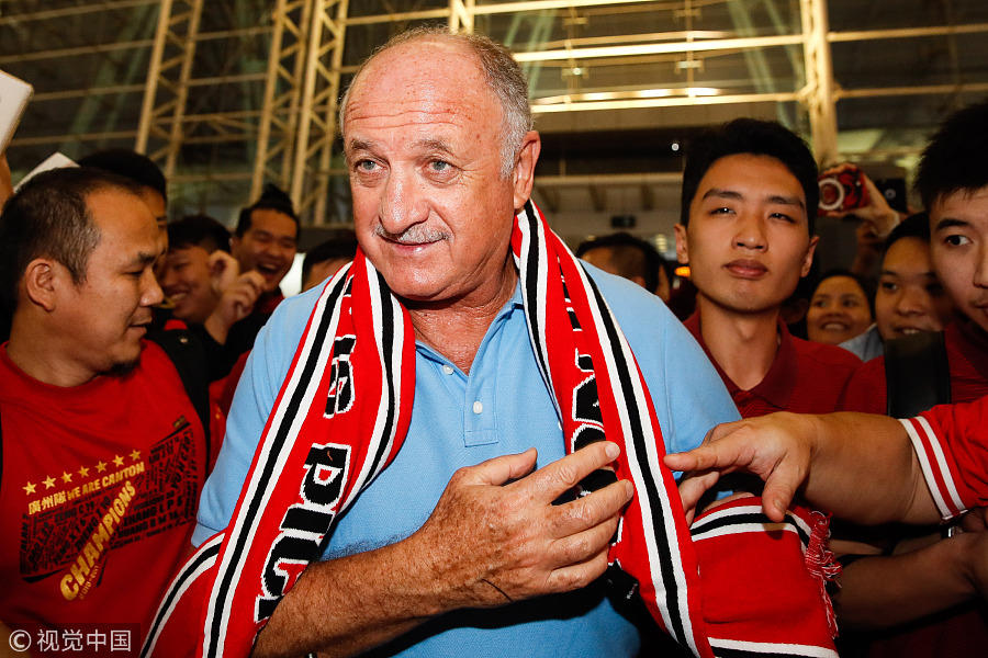 世俱杯-莱切斯特城传奇球员退役，感恩球迷支持的简单介绍