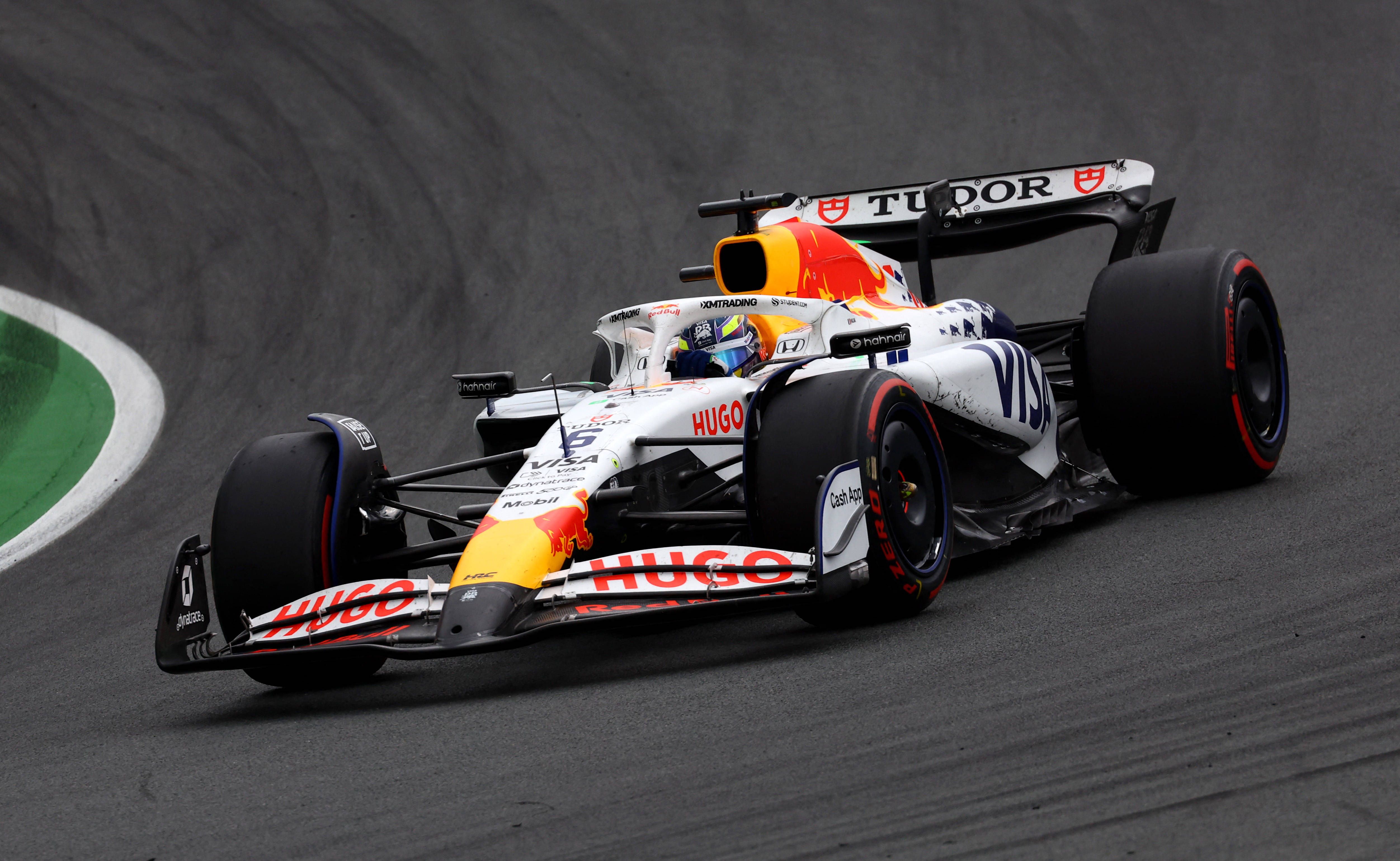 世俱杯冠军-迈凯伦完胜红牛二队,勒克莱尔统治全场的简单介绍