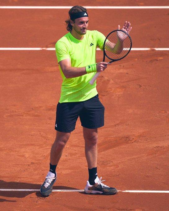 德国网球队鏖战意大利网球队，西西帕斯完成帽子戏法