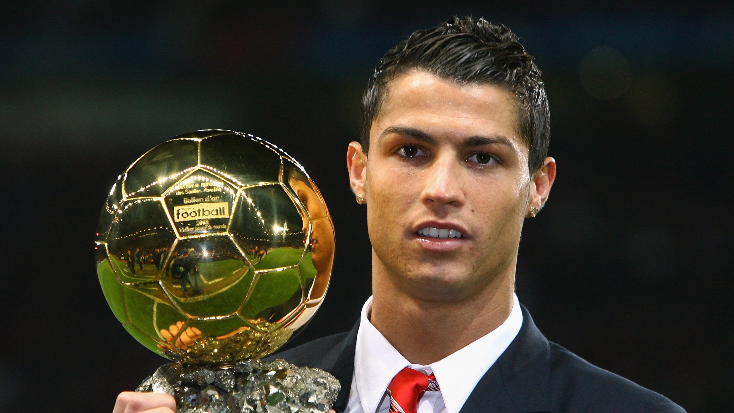 孤独的里程碑,詹姆斯在空荡神殿中刻下名字