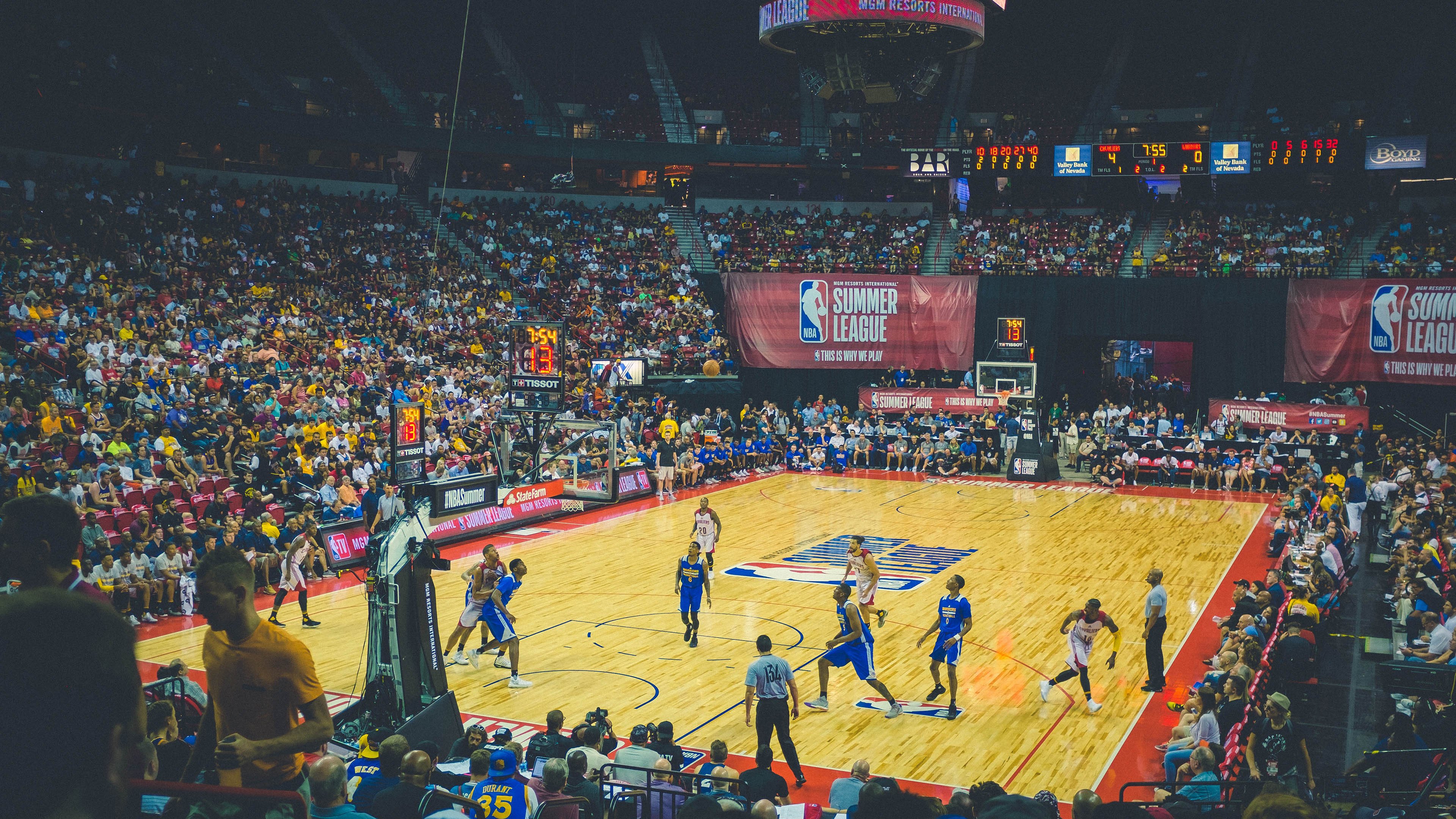 绿茵鏖战东瀛，乒乓魂燃许昕，一场跨界的状态之火