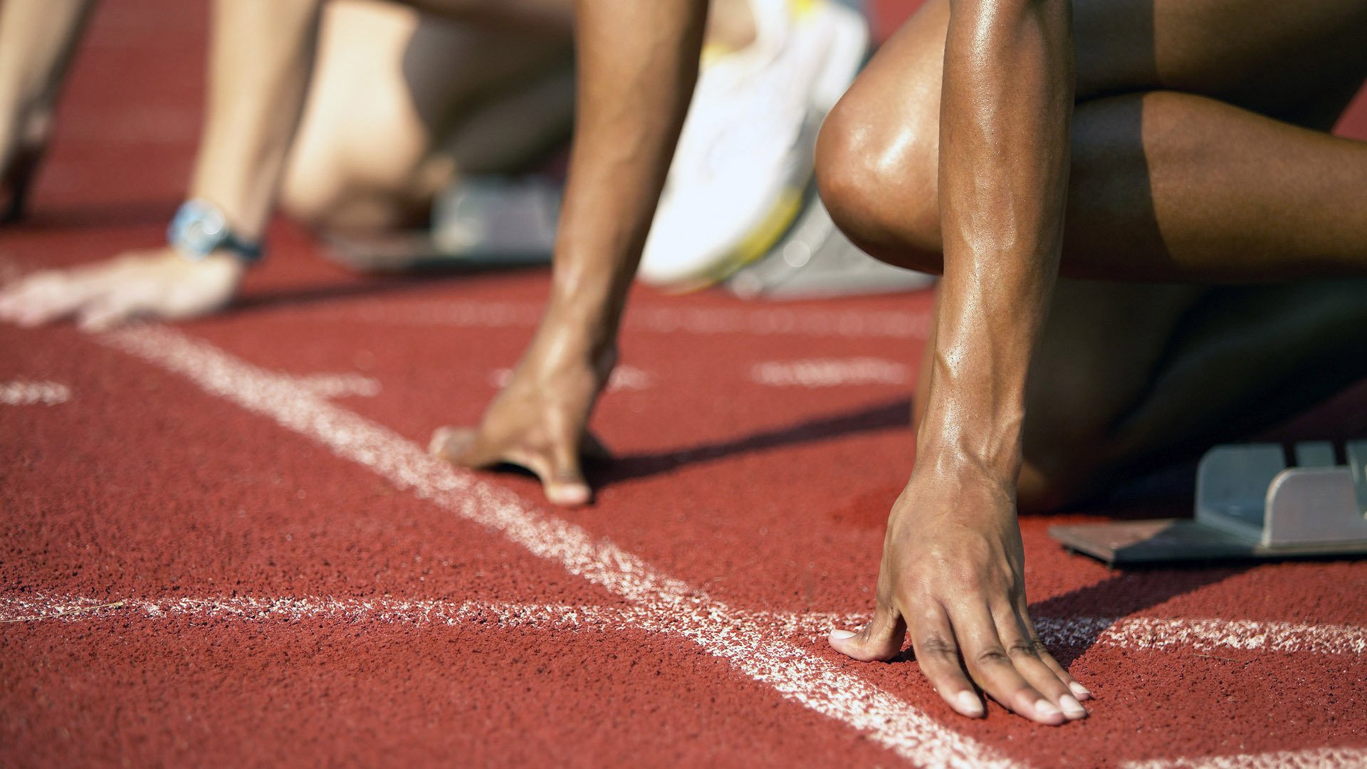 孤骑绝尘，汉密尔顿的终极抉择与梅赛德斯的涅槃重生